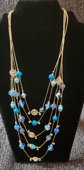 Jewelry - Blue and purple played necklace